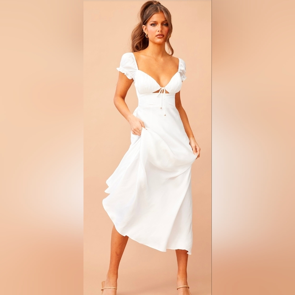 Chic White Midi Dress with Puff Sleeves